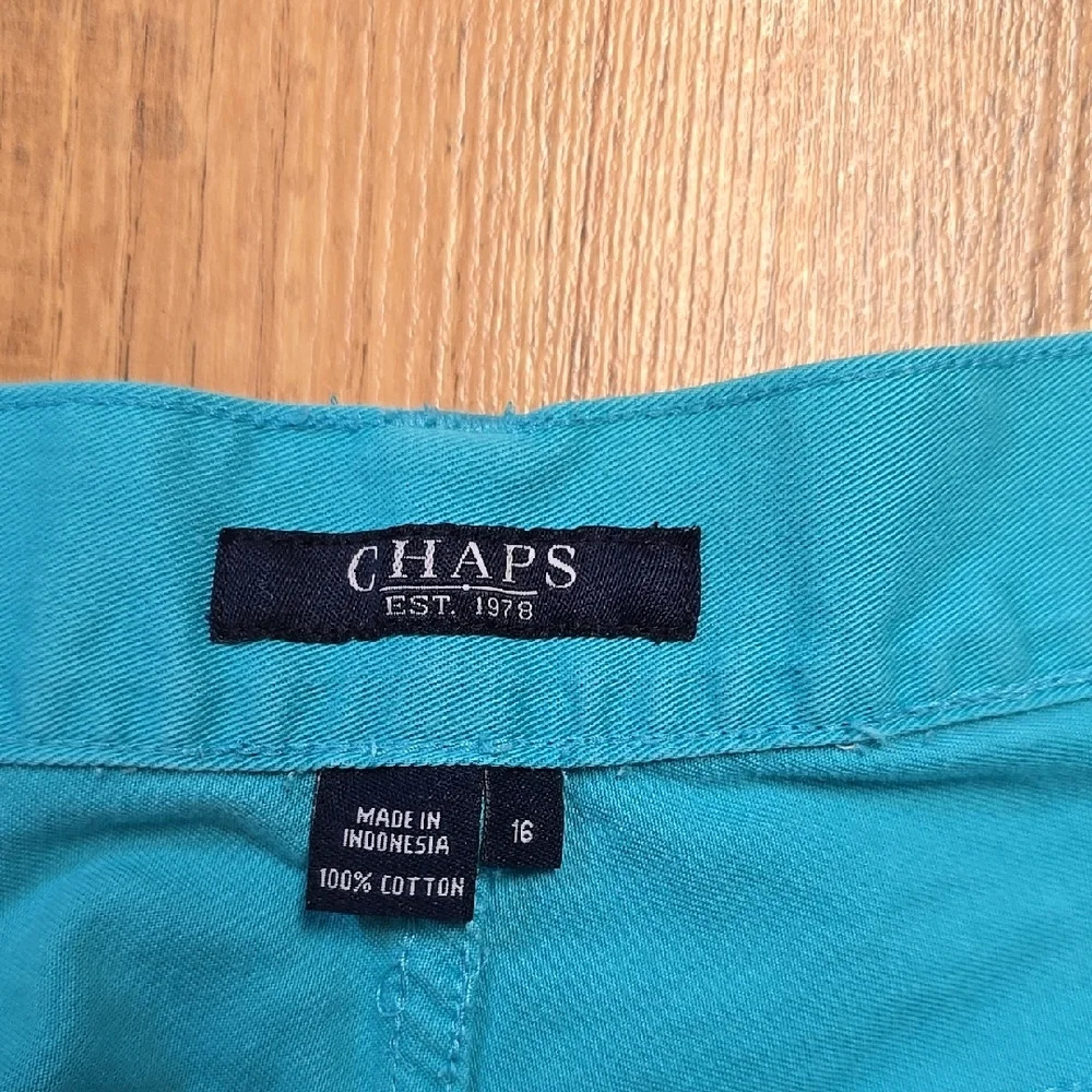 Chaps Turquoise Capris 16 - Picture 2 of 3